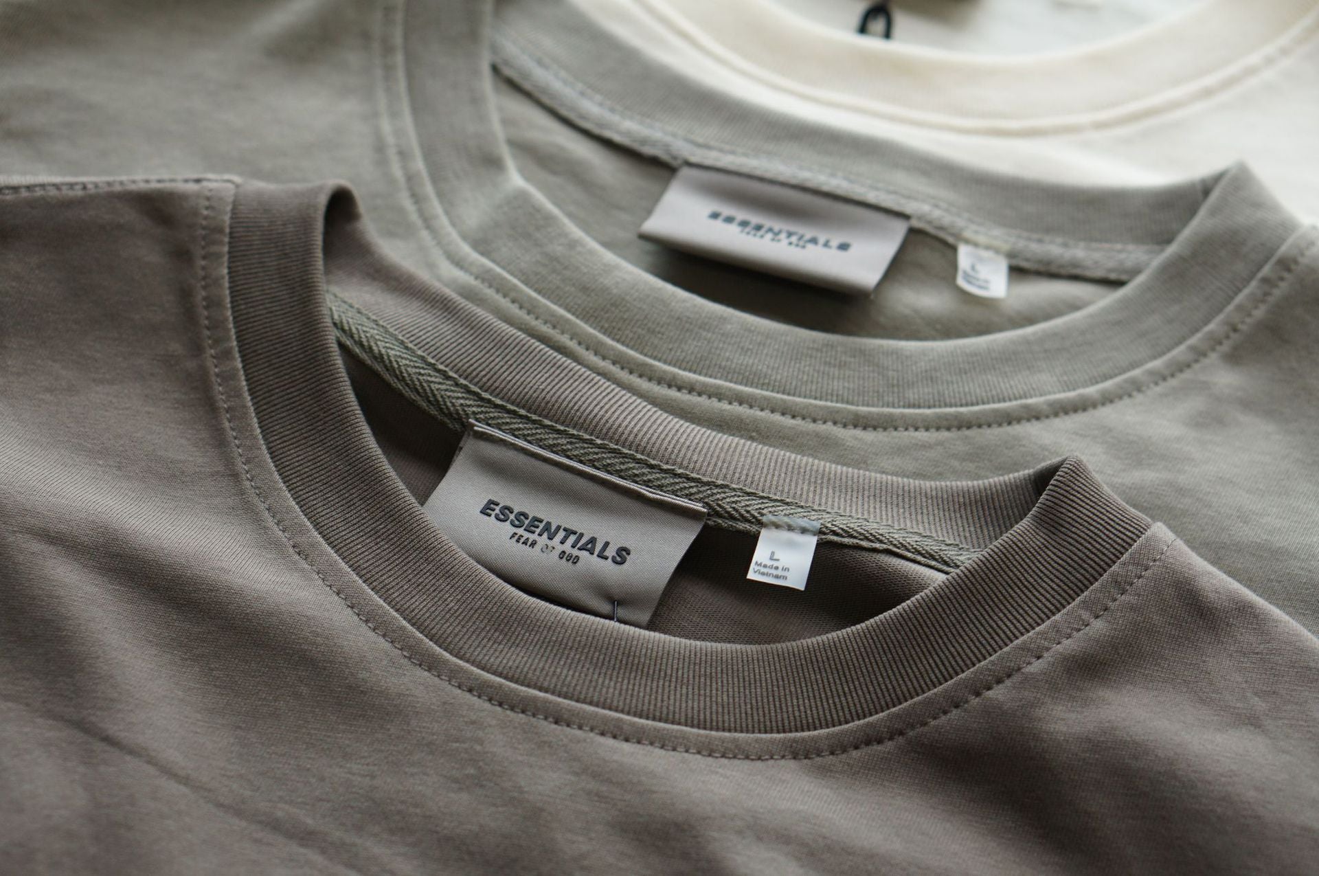 Basic - Style Embossed Loose Short - Sleeve Top